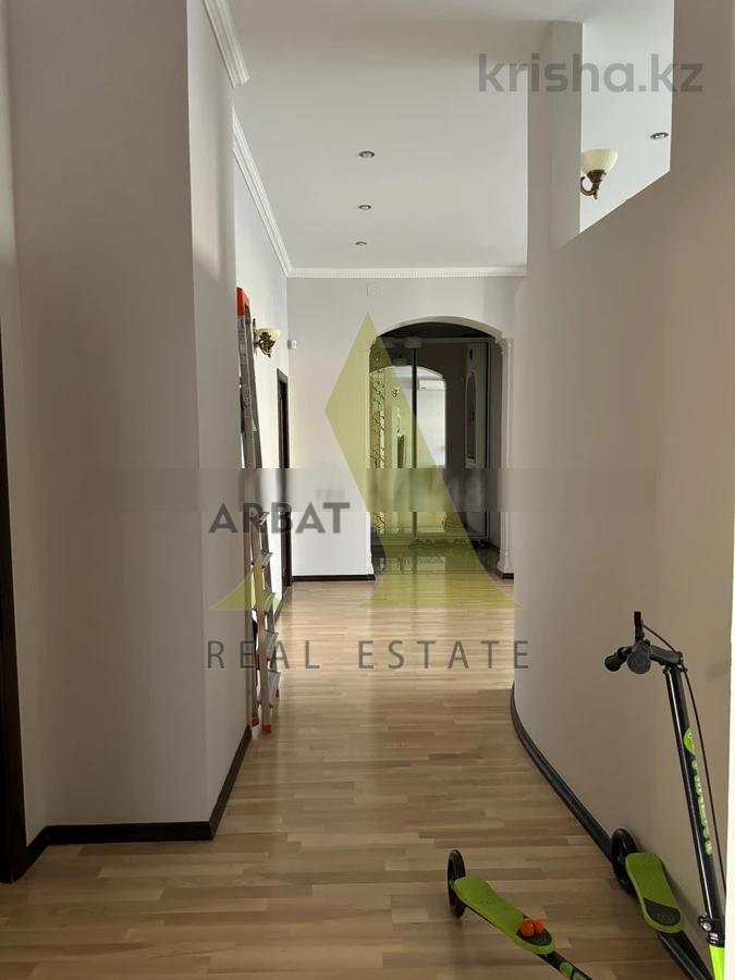 Фото Квартира, 4 комн, 169 м², 1/4 эт., 2006 г.п.