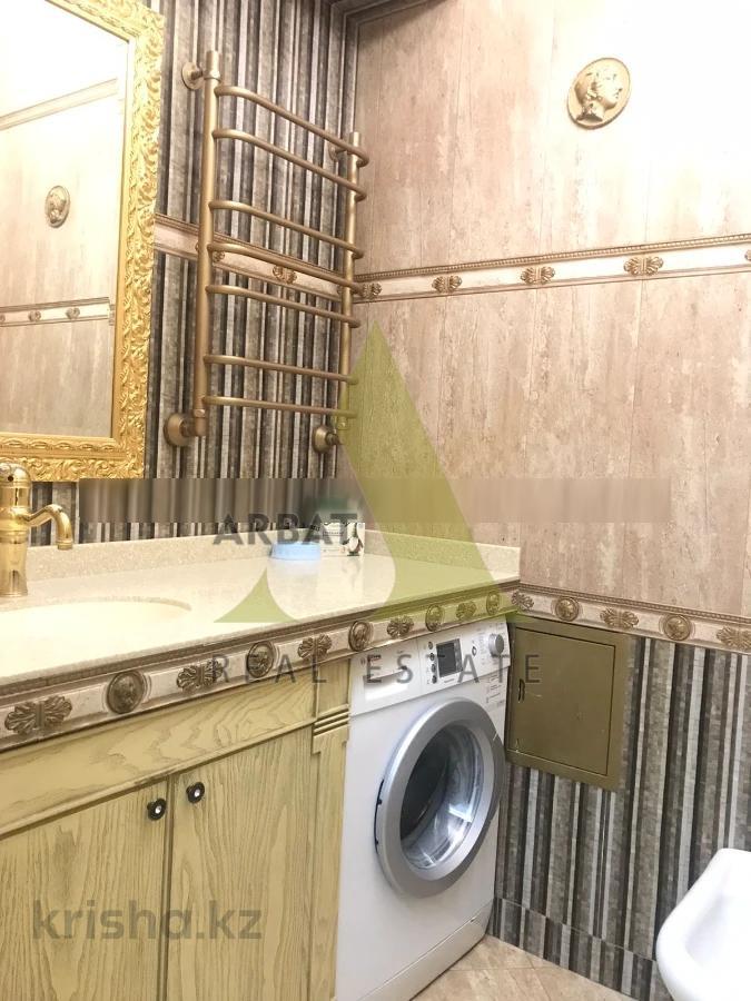 Фото Квартира, 4 комн, 182 м², 4/4 эт., 2004 г.п.