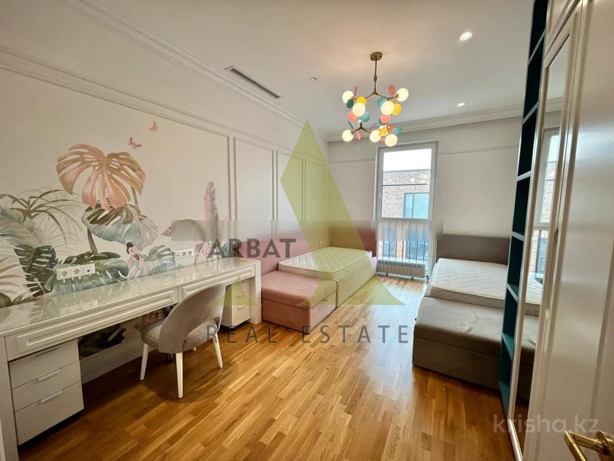 Фото Квартира, 5 комн, 250 м², 3/3 эт., 2018 г.п.