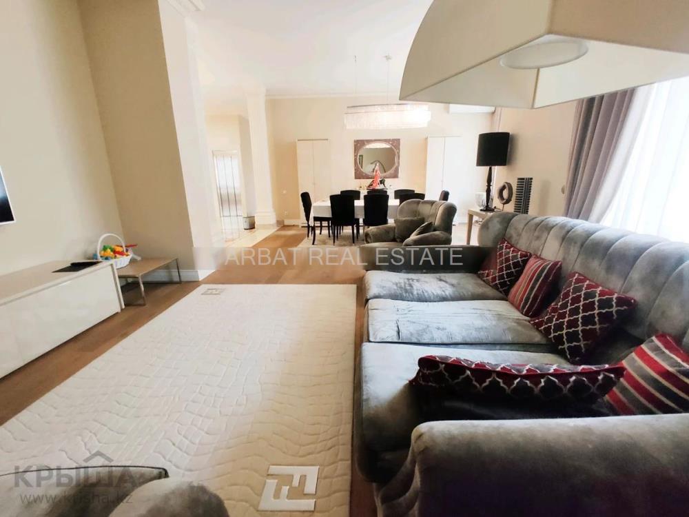 Фото Отдельный дом, 9 комн, 930м²