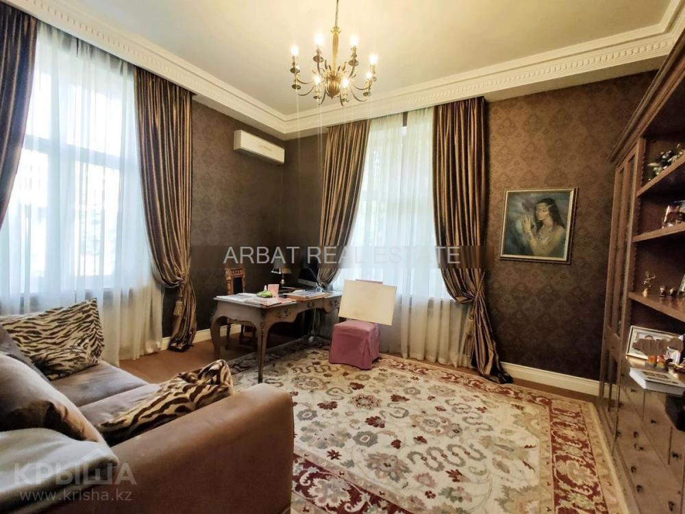 Фото Отдельный дом, 9 комн, 930м²