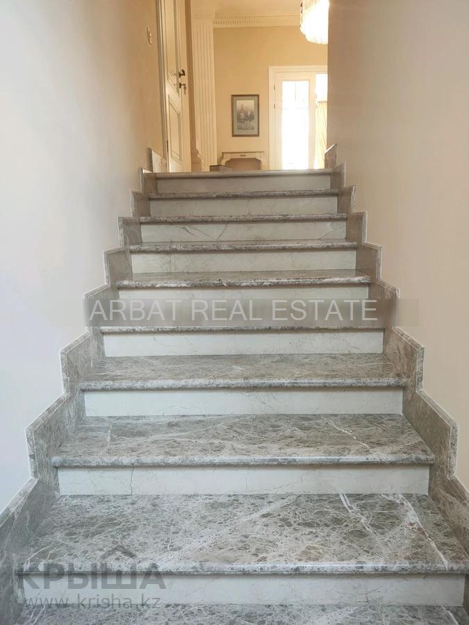 Фото Отдельный дом, 9 комн, 930м²