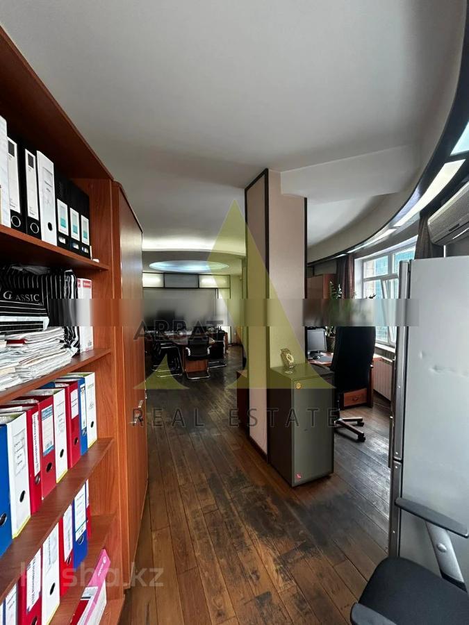 Фото Квартира, 4 комн, 215.3 м², 13/13 эт., 2002 г.п.