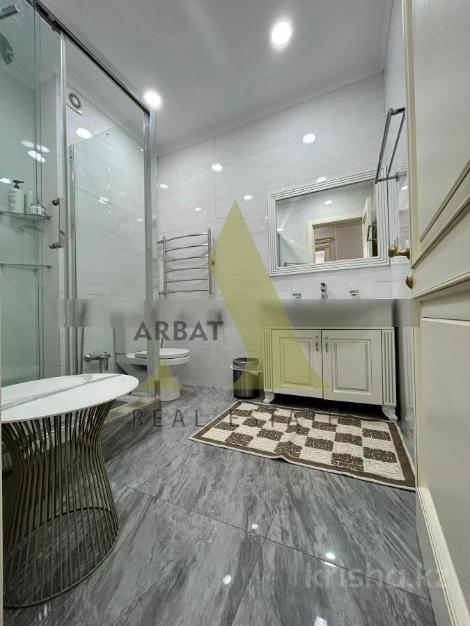 Фото Квартира, 3 комн, 150 м², 4/6 эт.