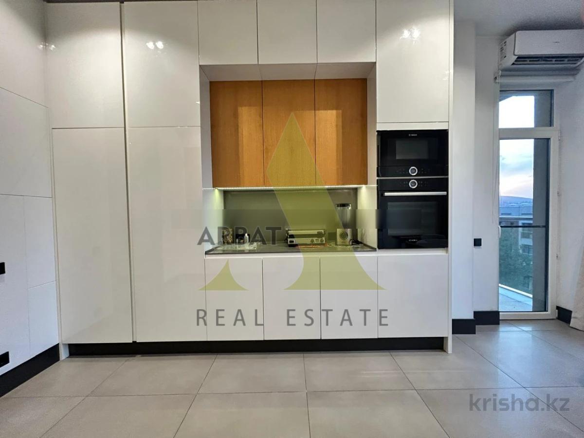 Фото Квартира, 5 комн, 300 м², 3/3 эт.