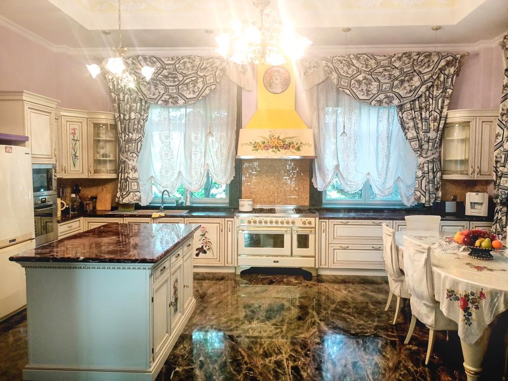 Фото Отдельный дом, 8 комн, 1000м²