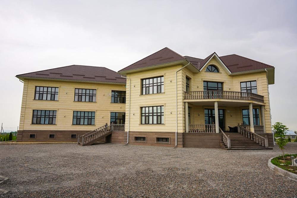 Фото Отдельный дом, 15 комн, 1800м²
