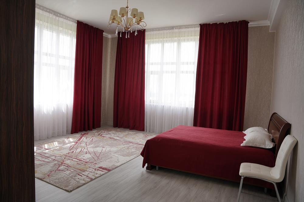 Фото Отдельный дом, 15 комн, 1800м²