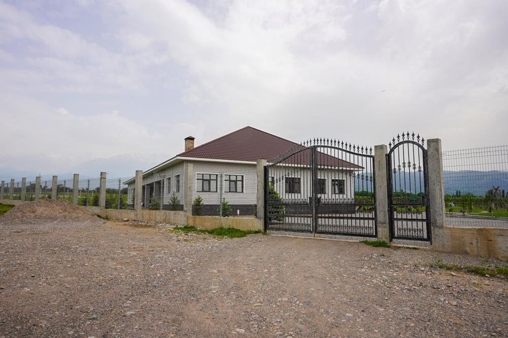 Фото Отдельный дом, 15 комн, 1800м²