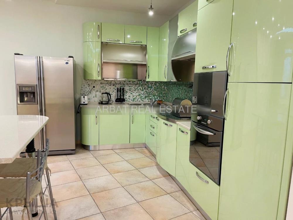 Фото Квартира, 4 комн, 200 м², 5/9 эт.
