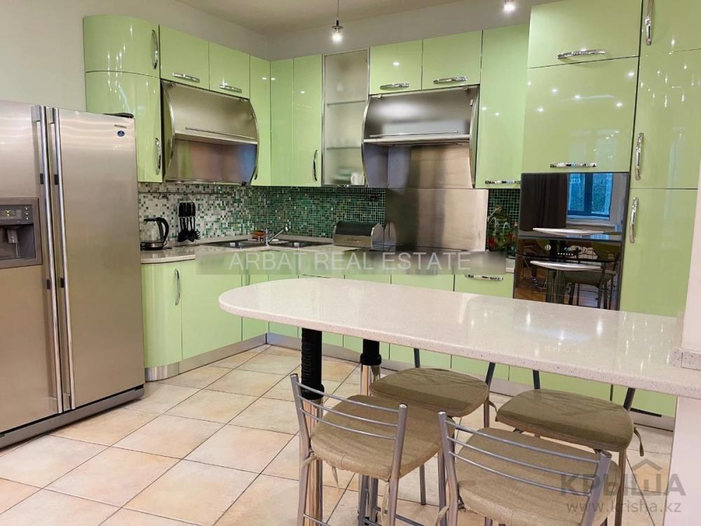 Фото Квартира, 4 комн, 200 м², 5/9 эт.