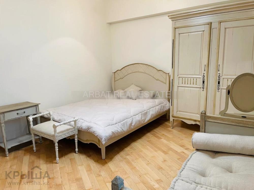 Фото Квартира, 4 комн, 200 м², 5/9 эт.