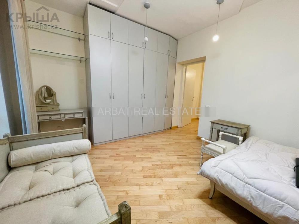 Фото Квартира, 4 комн, 200 м², 5/9 эт.