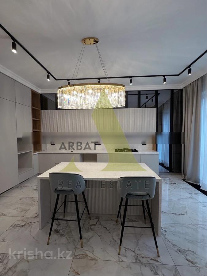 Фото Квартира, 4 комн, 238 м², 2 эт.