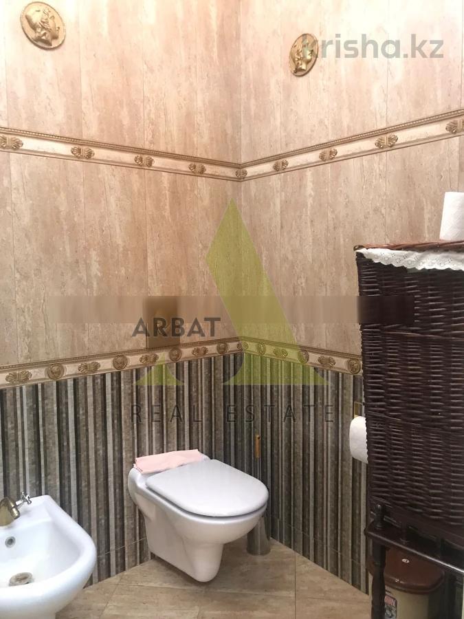 Фото Квартира, 4 комн, 182 м², 4/4 эт., 2004 г.п.