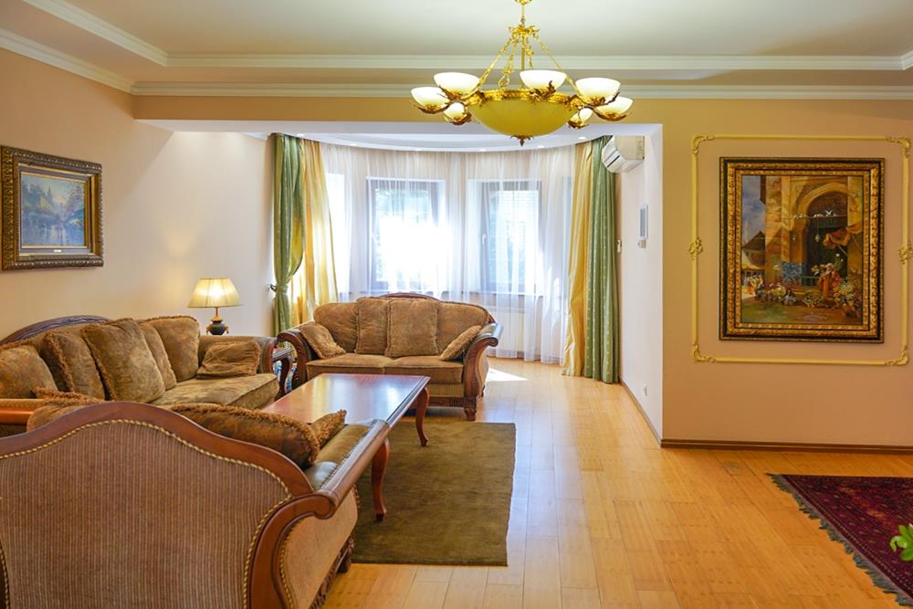 Фото Отдельный дом, 9 комн, 880м²