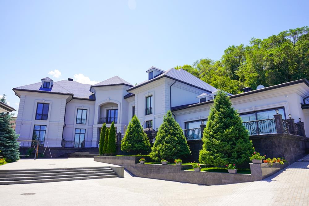 Фото Отдельный дом, 9 комн, 1900м²