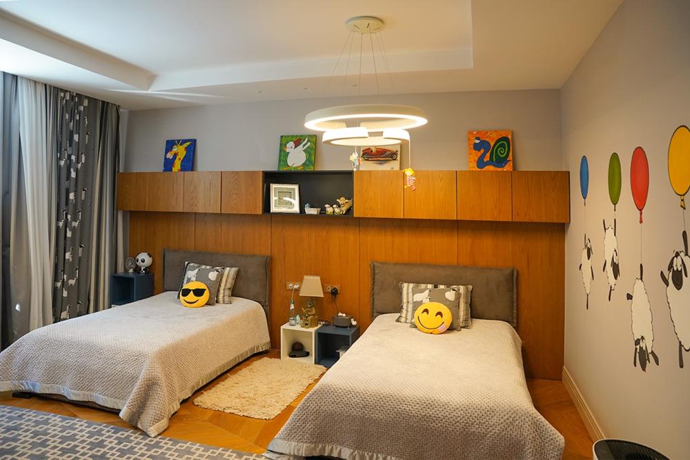 Фото Отдельный дом, 9 комн, 1900м²