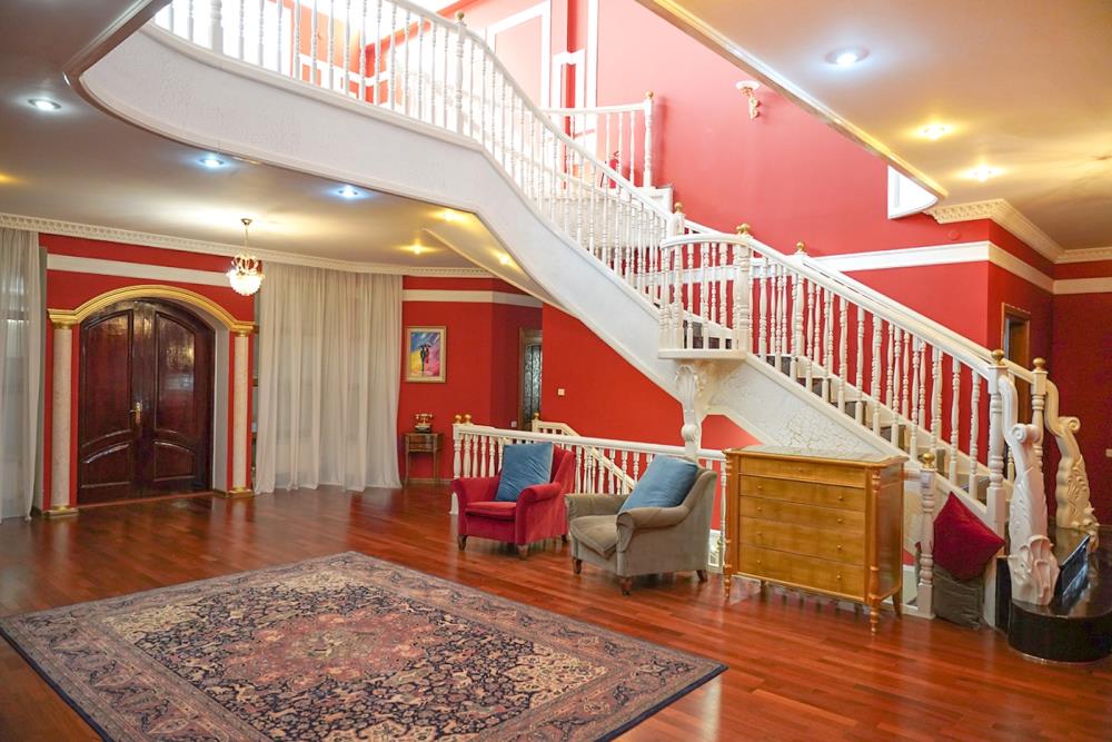 Фото Отдельный дом, 8 комн, 740м²