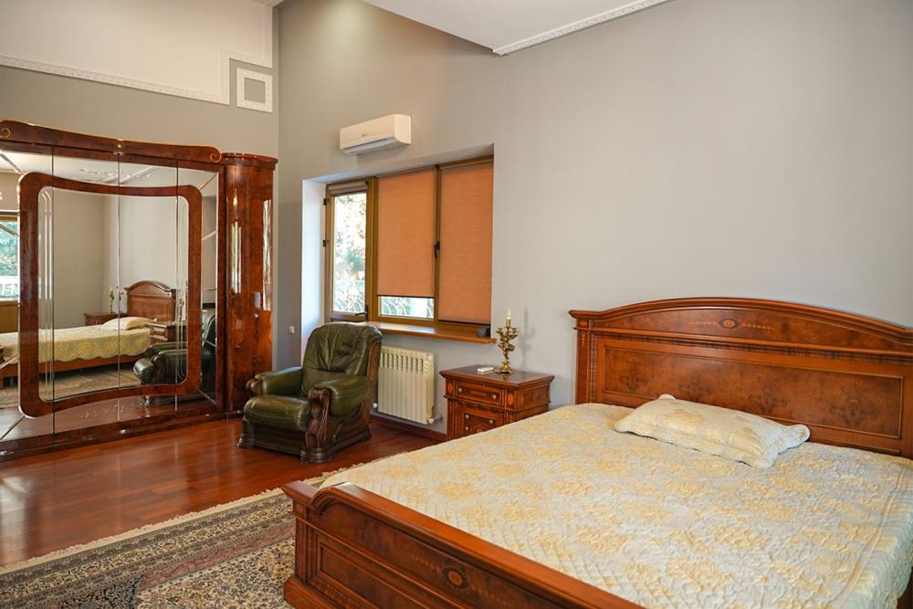 Фото Отдельный дом, 8 комн, 740м²
