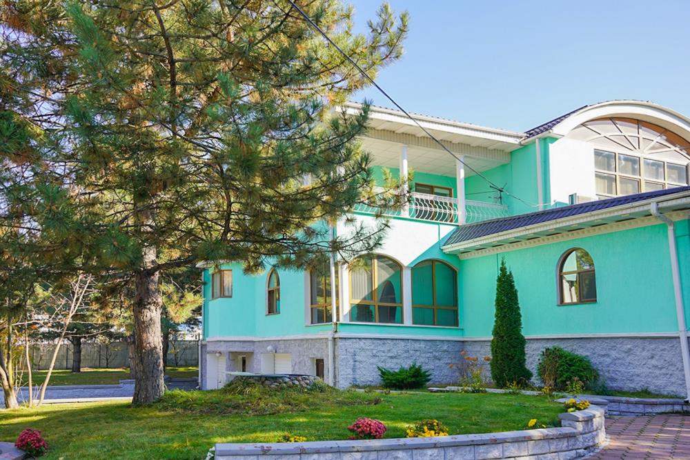 Фото Отдельный дом, 8 комн, 740м²
