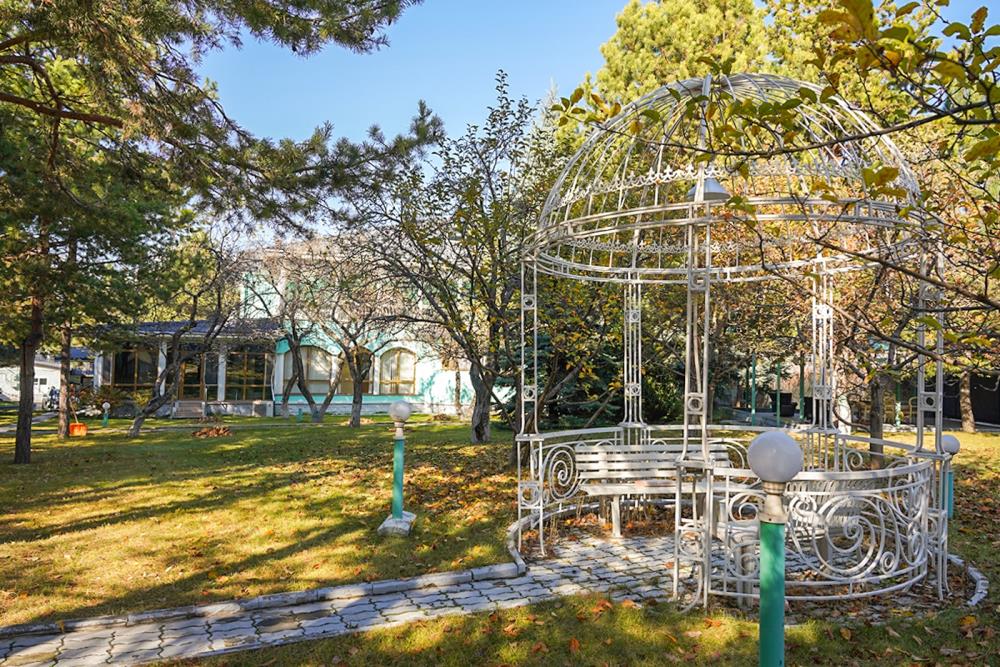 Фото Отдельный дом, 8 комн, 740м²
