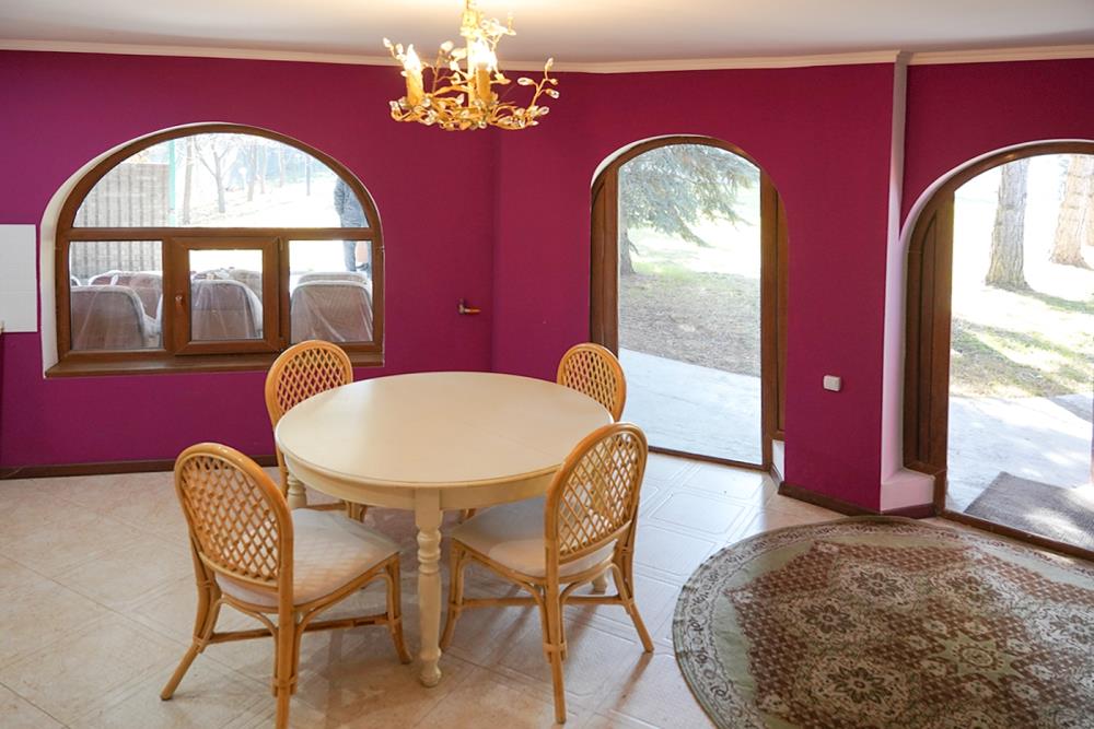 Фото Отдельный дом, 8 комн, 740м²
