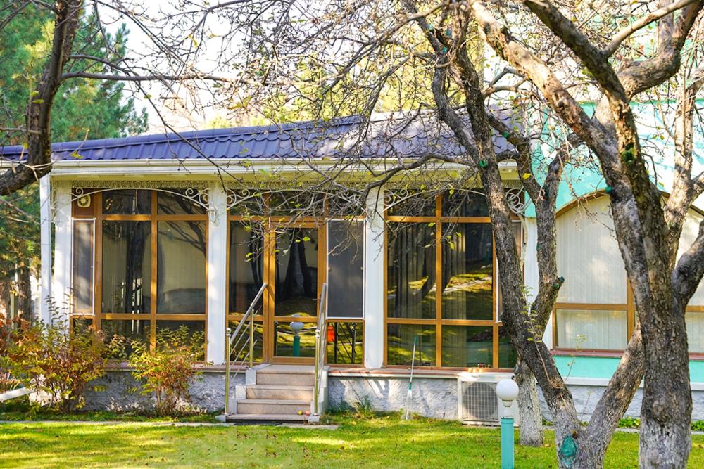 Фото Отдельный дом, 8 комн, 740м²