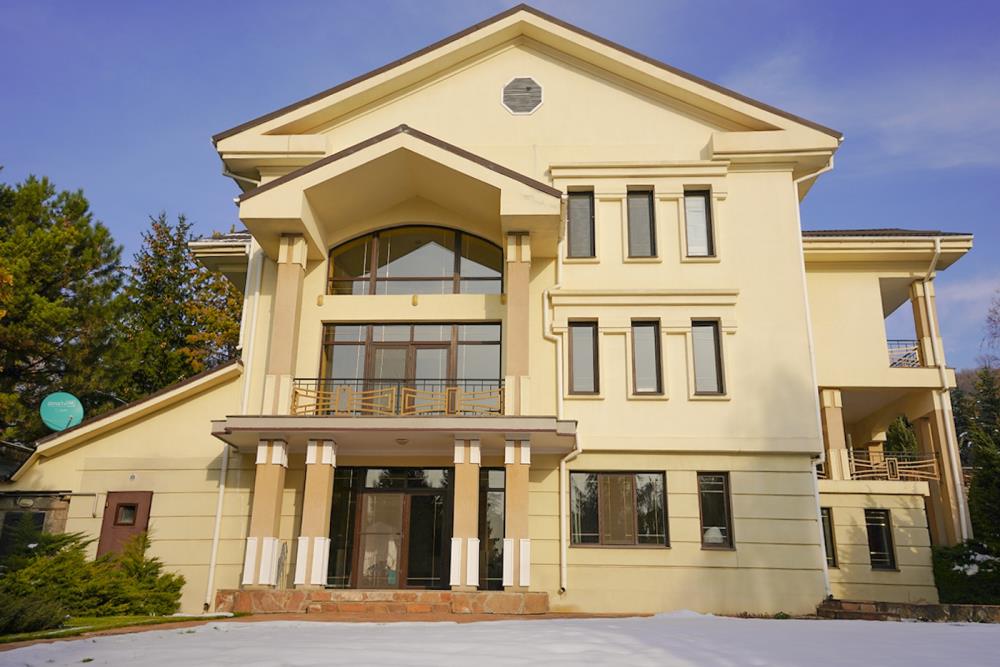 Фото Отдельный дом, 8 комн, 684м²