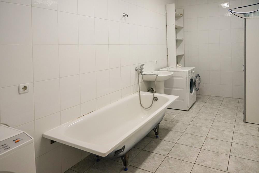 Фото Отдельный дом, 8 комн, 684м²