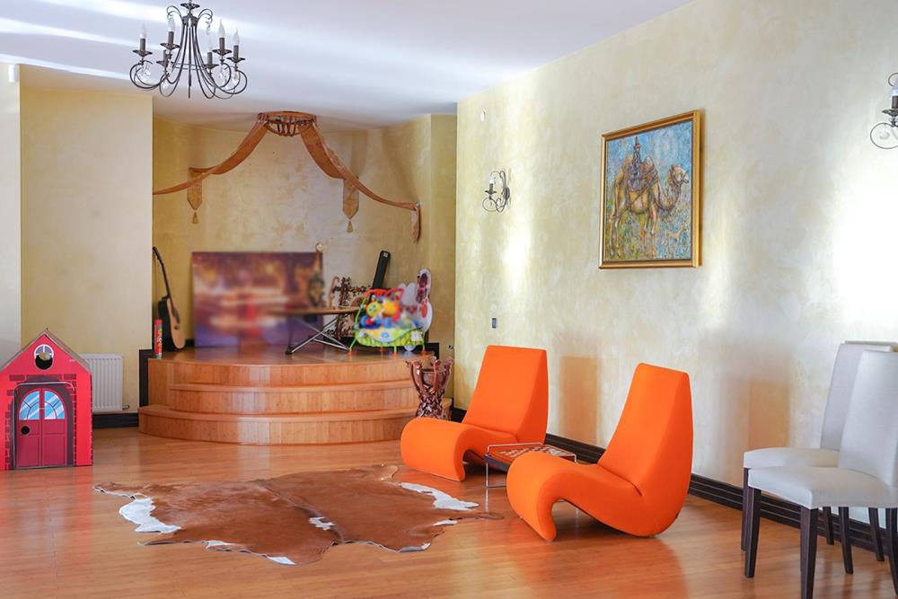 Фото Отдельный дом, 8 комн, 684м²