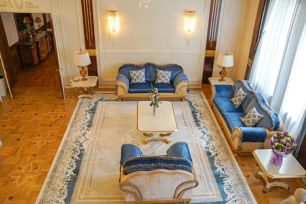Фото Отдельный дом, 10 комн, 1350м²