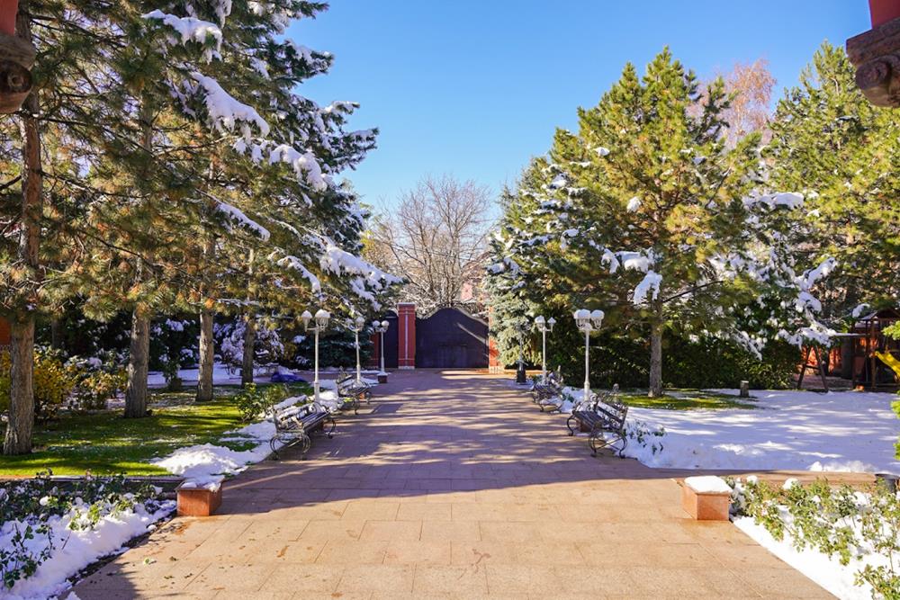 Фото Отдельный дом, 10 комн, 1350м²