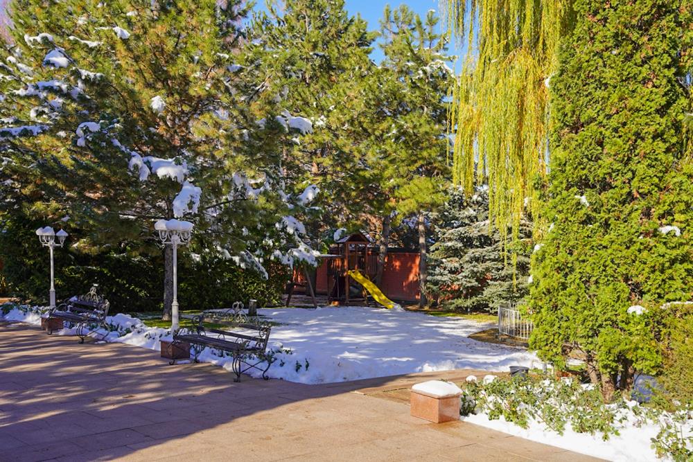 Фото Отдельный дом, 10 комн, 1350м²