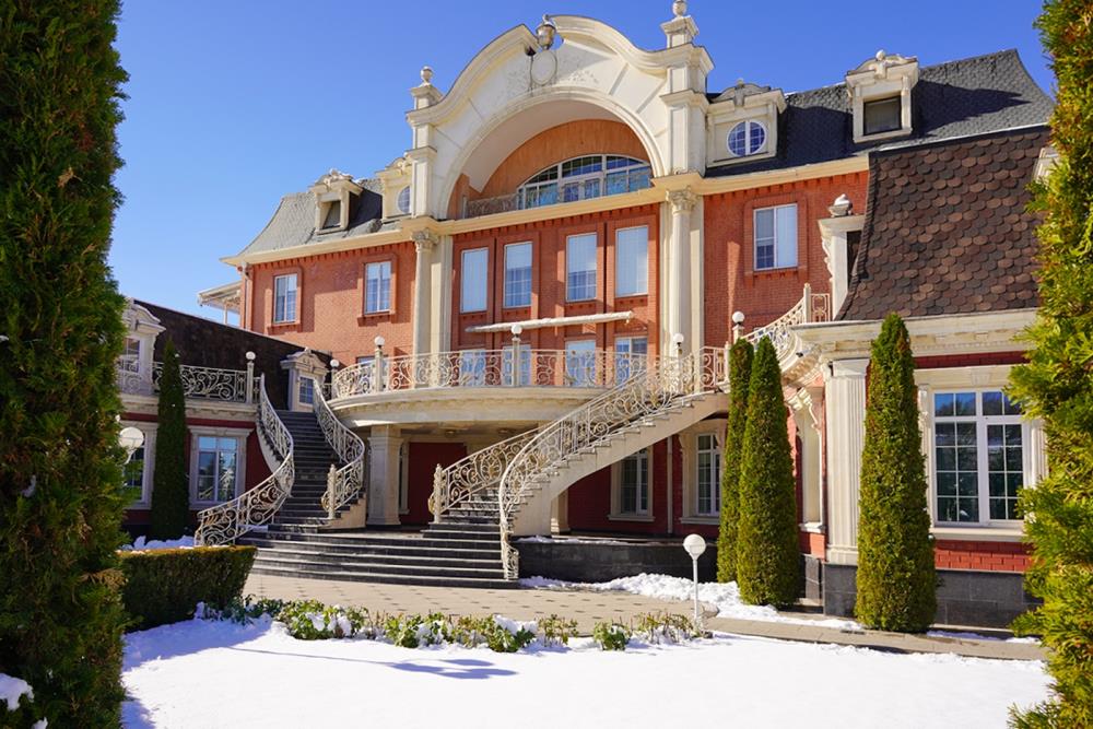 Фото Отдельный дом, 10 комн, 1350м²