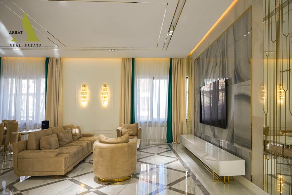Фото Отдельный дом, 7 комн, 600м²
