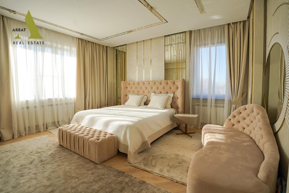 Фото Отдельный дом, 7 комн, 600м²