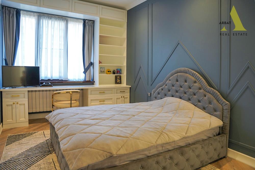 Фото Отдельный дом, 7 комн, 600м²