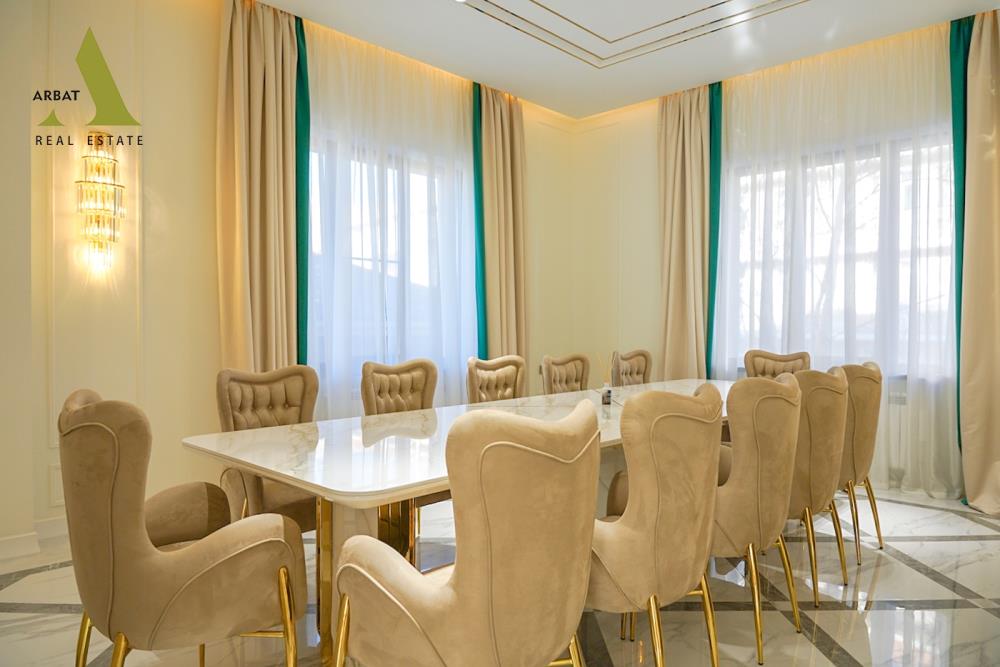Фото Отдельный дом, 7 комн, 600м²