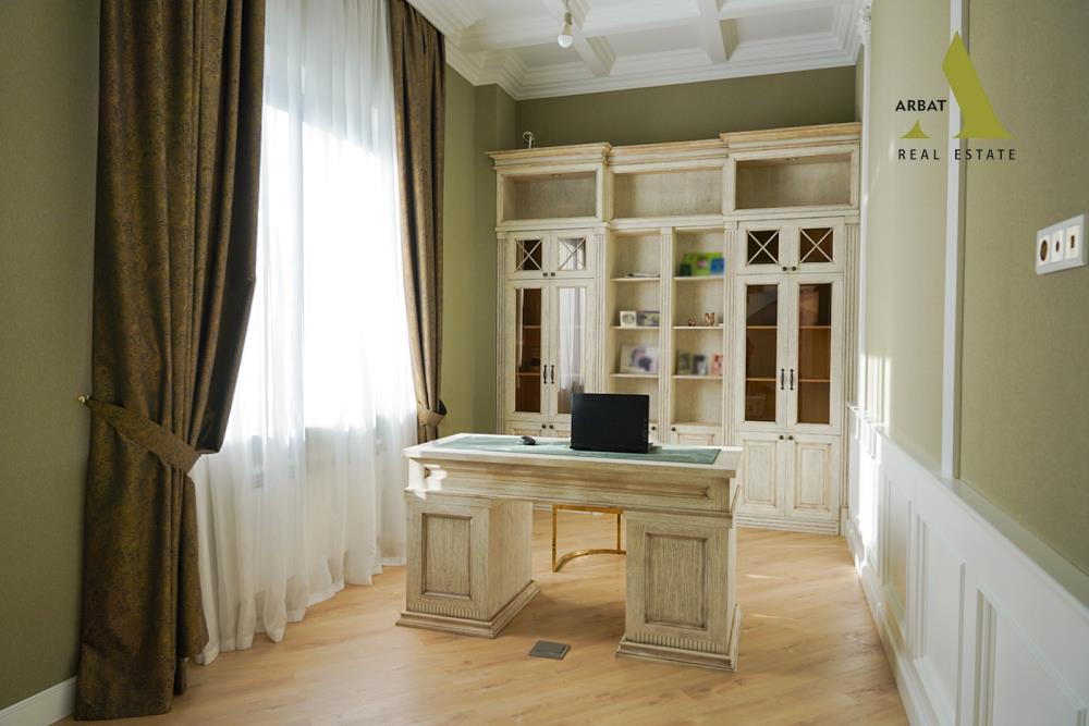 Фото Отдельный дом, 7 комн, 600м²