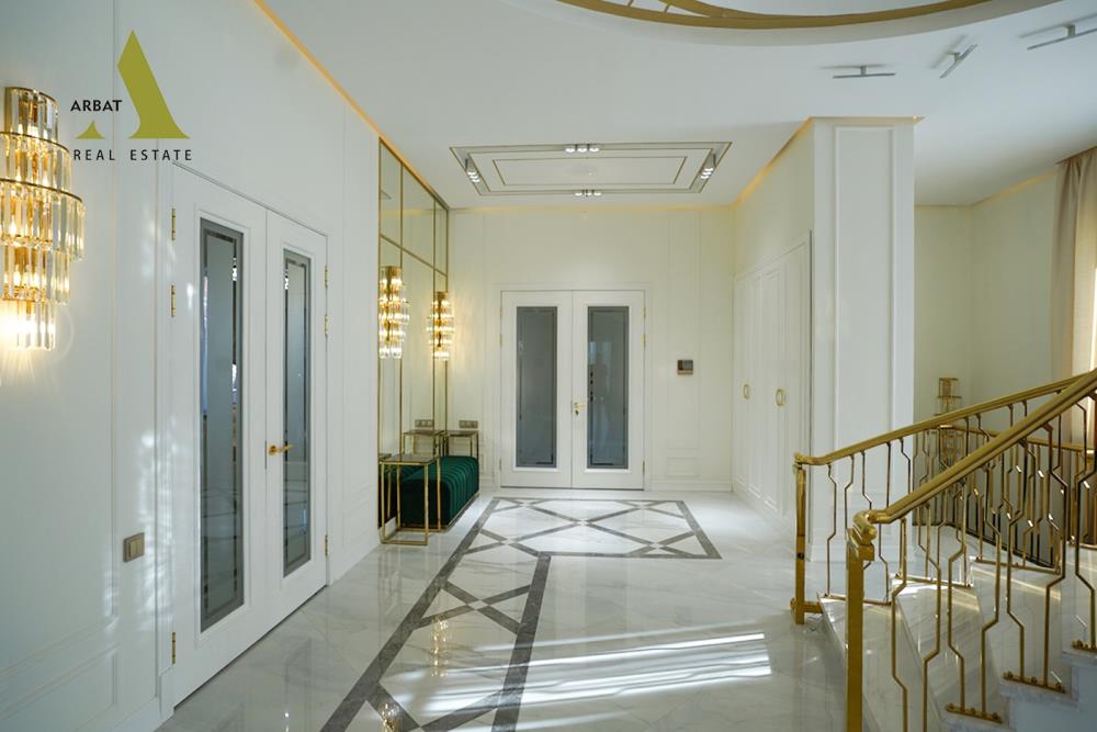 Фото Отдельный дом, 7 комн, 600м²