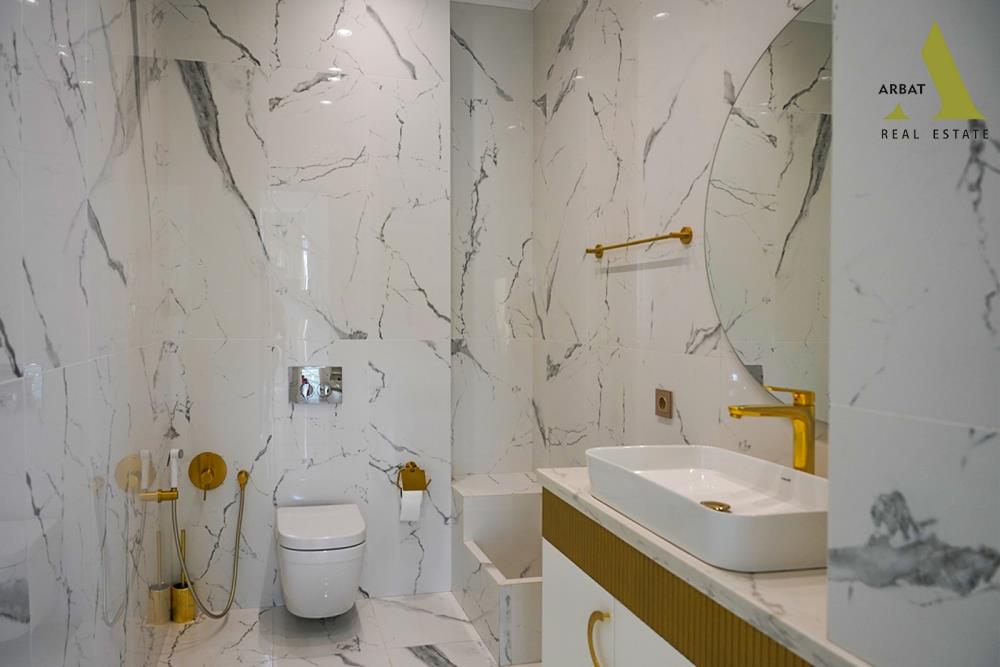 Фото Отдельный дом, 7 комн, 600м²