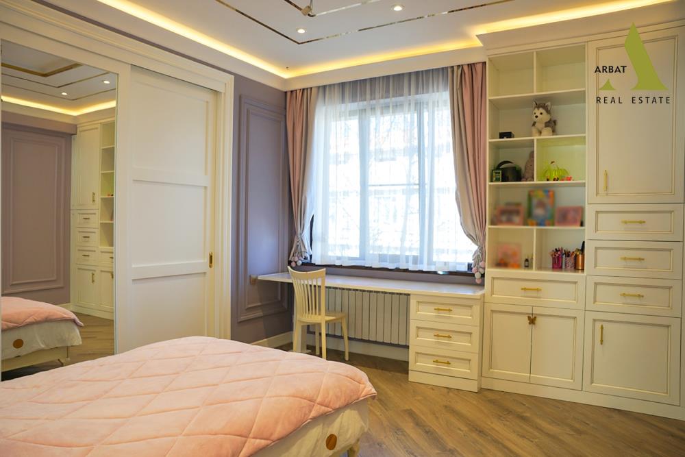 Фото Отдельный дом, 7 комн, 600м²
