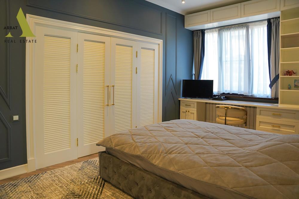 Фото Отдельный дом, 7 комн, 600м²
