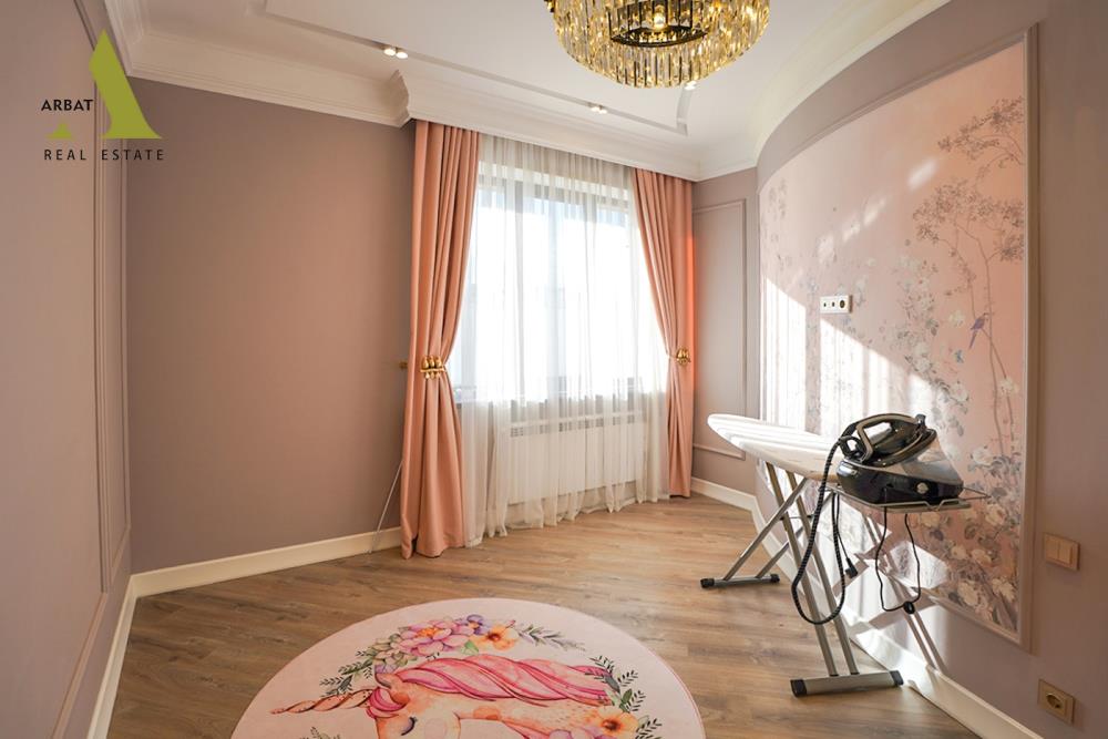 Фото Отдельный дом, 7 комн, 600м²