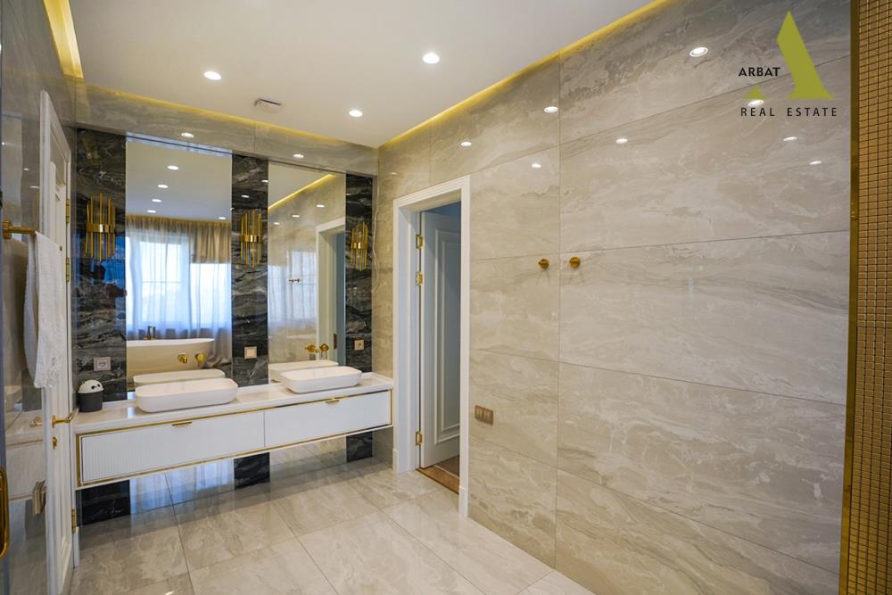 Фото Отдельный дом, 7 комн, 600м²