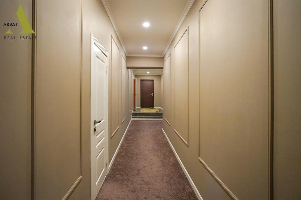 Фото Отдельный дом, 7 комн, 600м²