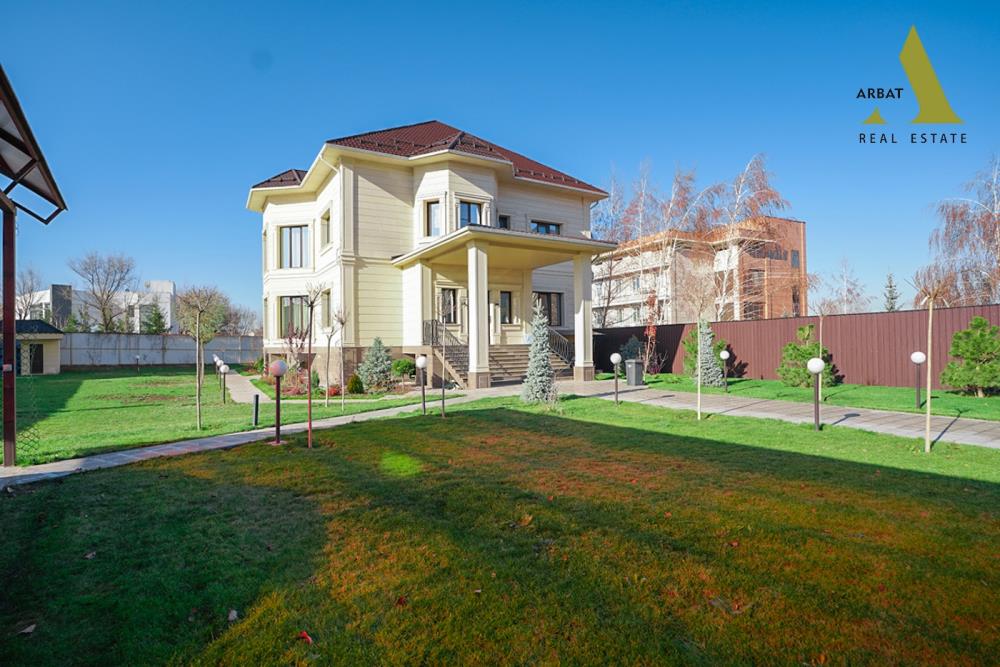 Фото Отдельный дом, 7 комн, 600м²