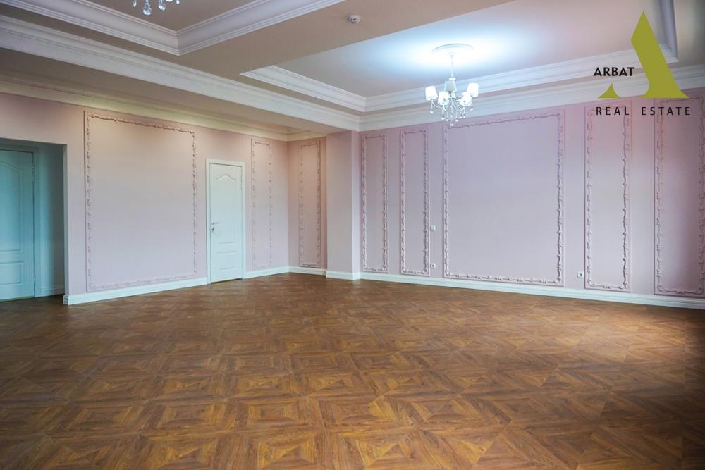 Фото Отдельный дом, 8 комн, 1478м²