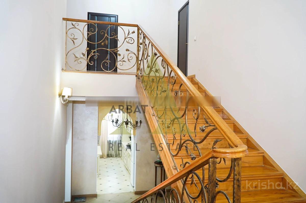 Фото Отдельный дом, 7 комн, 287м²